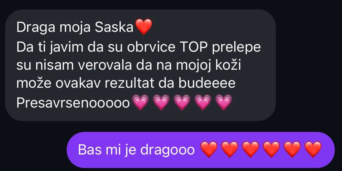 Klijentkinja prenosi pozitivne reakcije drugih na svoje obrve.